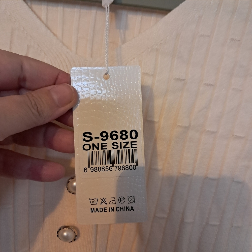 Yuna Cream Sweater with Pearl Button Detail - Picture 5 of 9